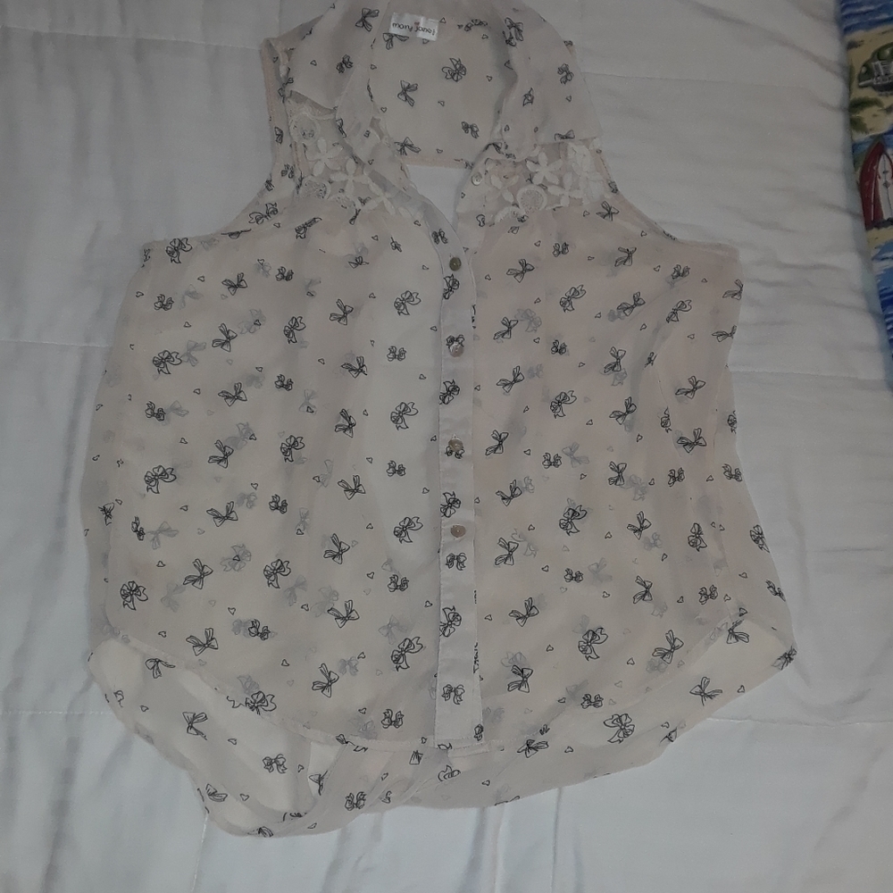 mary Jane USA sheer bowtie patterned top - Picture 1 of 6